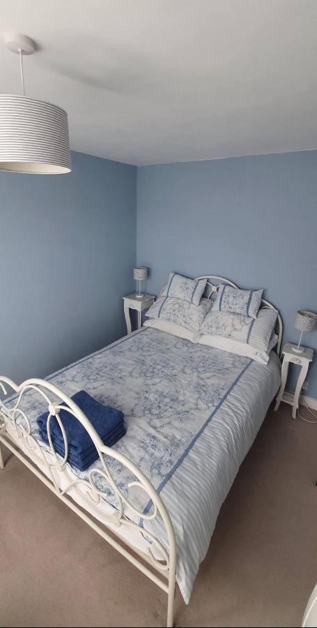 Beautiful 1 Bedroom Cottage With Courtyard. Deal Εξωτερικό φωτογραφία